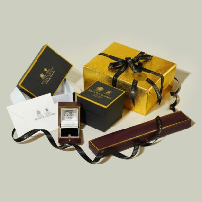 bentley-skinner-gift-wrapping